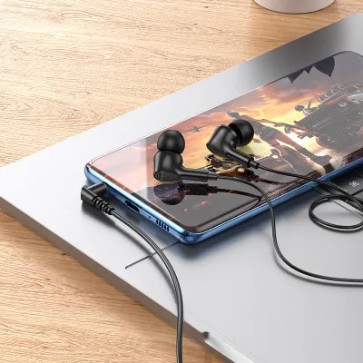PureBass Wired Earphones with Mic WE-03